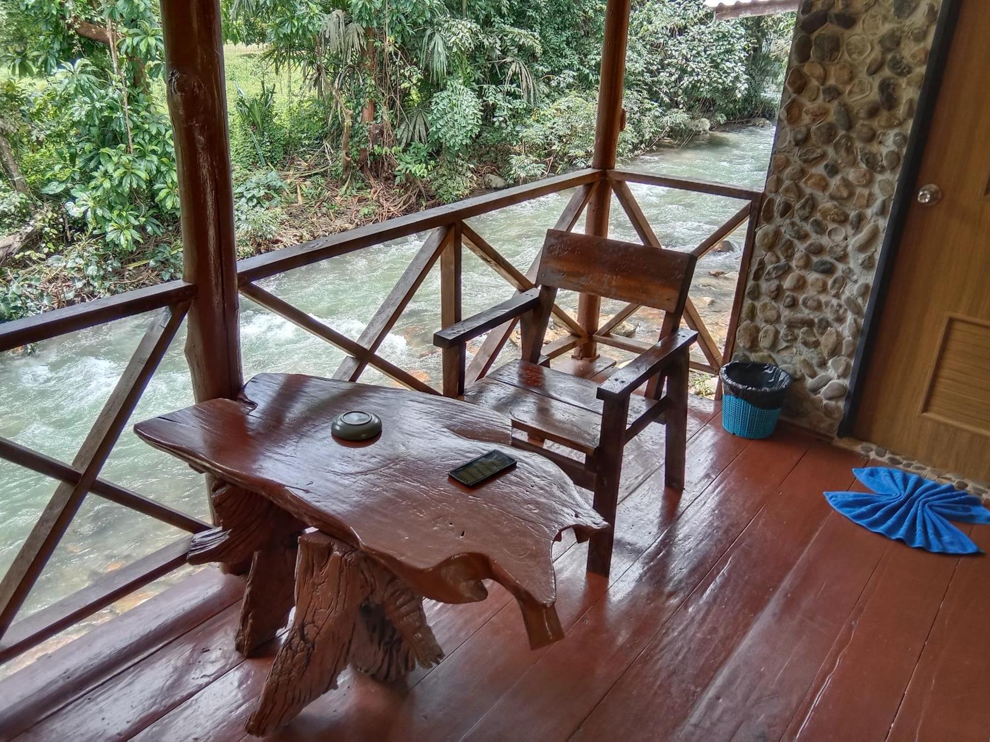 Tree Tops River Huts Khao Sok National Park 외부 사진